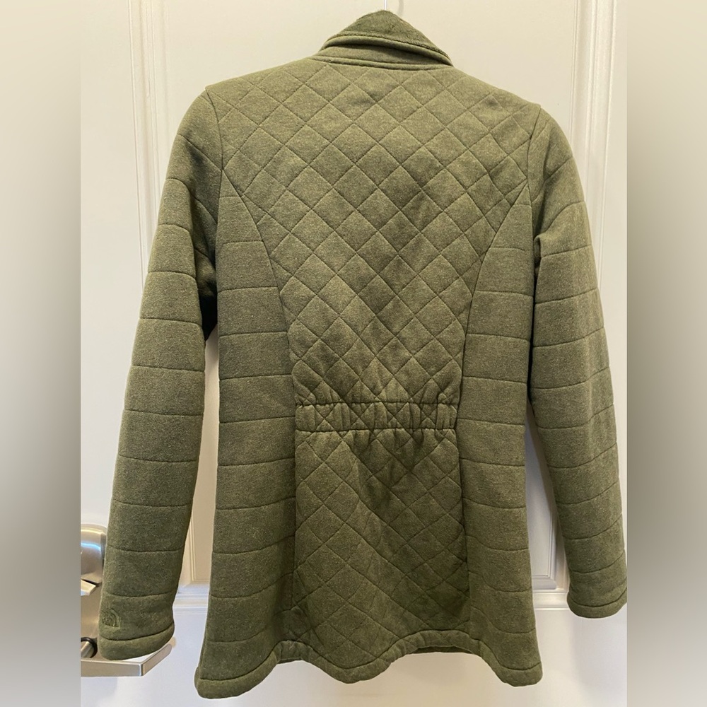The North Face Green Jacket with Quilted Design - Picture 12 of 12